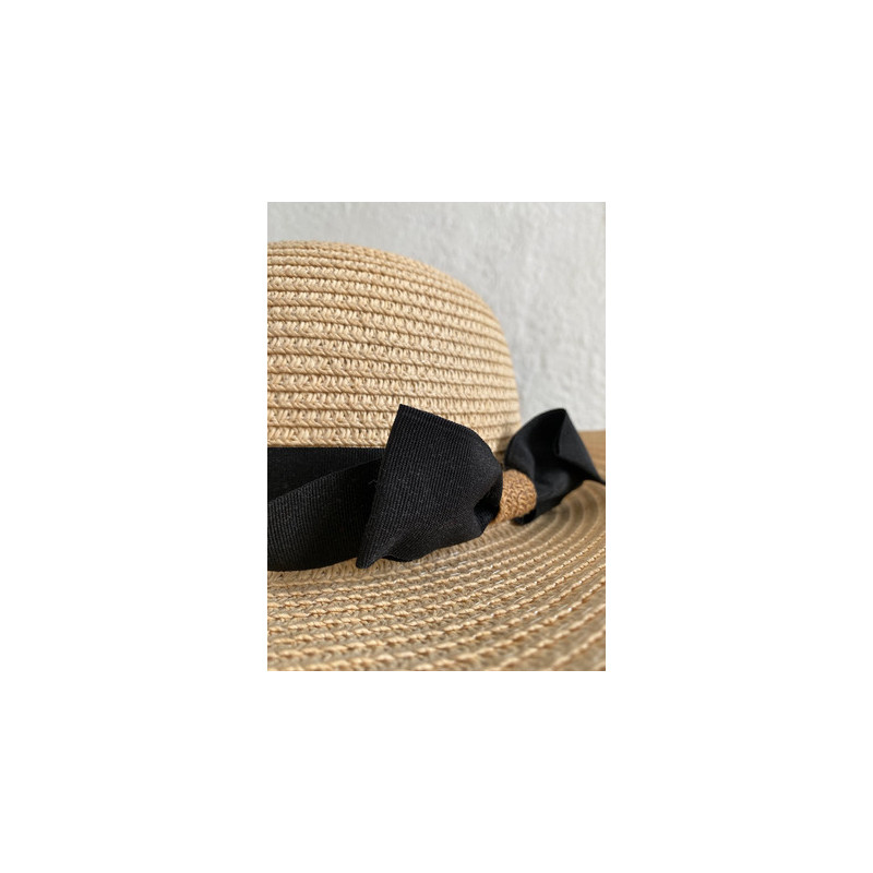 Chapeau de paille avec noeud noir- Straw hat with black bow